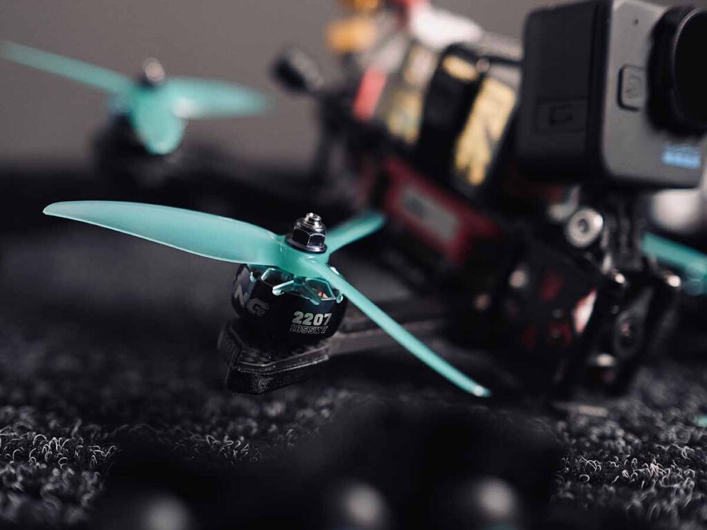 FPV Drohnen im Marketing: High-Speed Perspektiven für maximale Aufmerksamkeit.